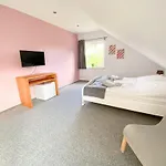 Roschi's Gaestehaus Gudow