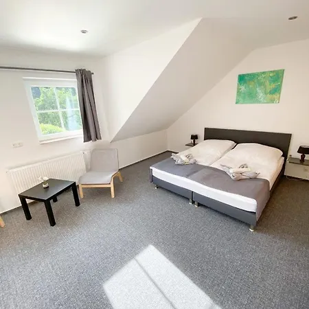 度假居 Roschi's Gaestehaus *